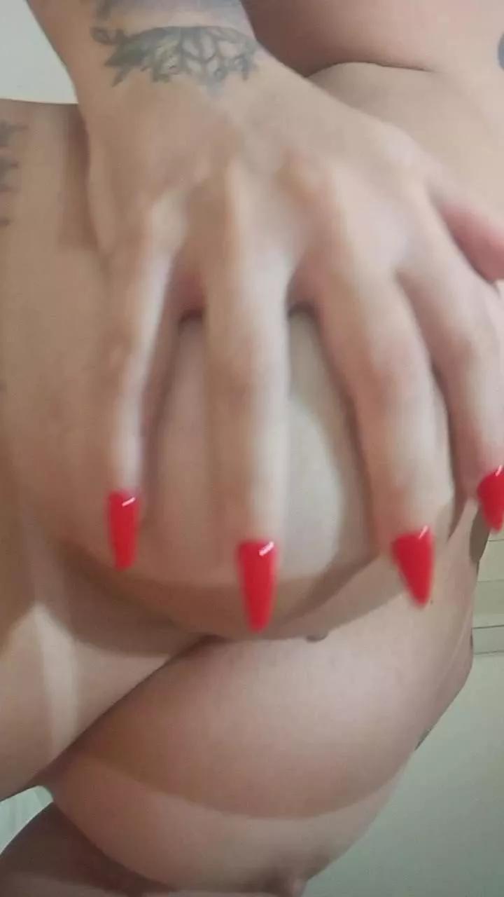 lulu19502 from Cam4