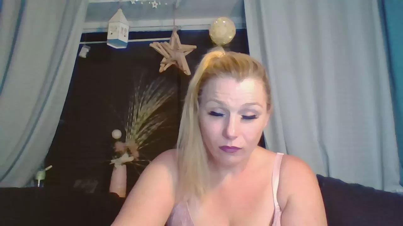 Luluangel2005 webcams show profile image 