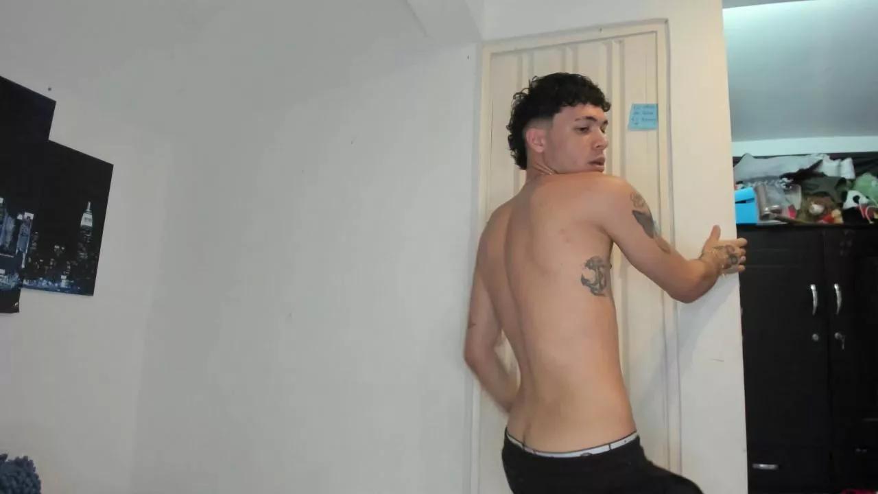Luois_dasaga webcams show profile image 