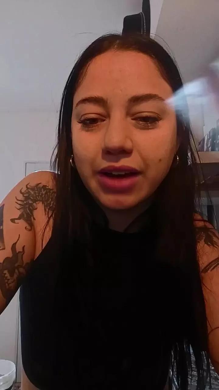 Luulii_loove from Cam4