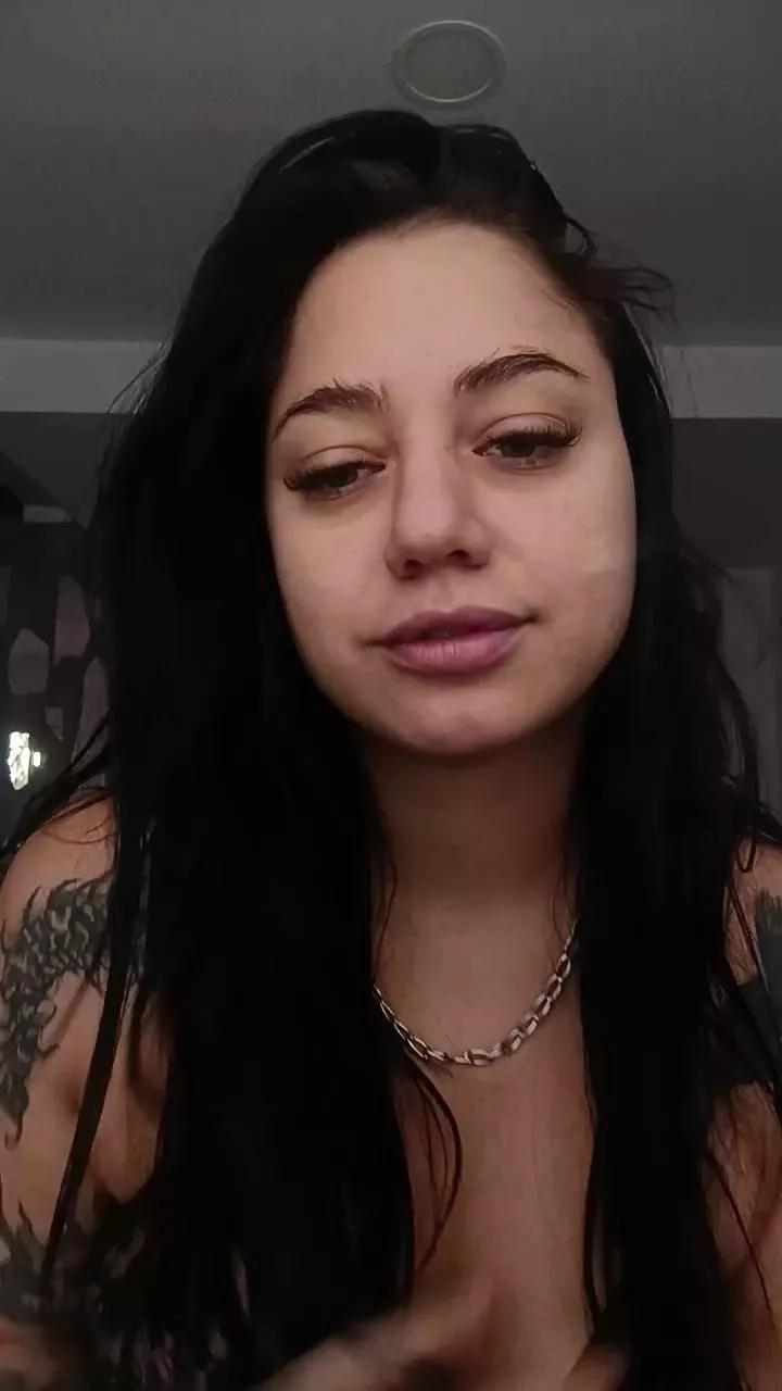 Luulii_loove from Cam4