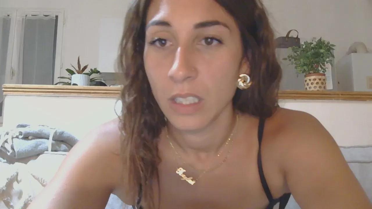 Lyly_laurensaa from Cam4