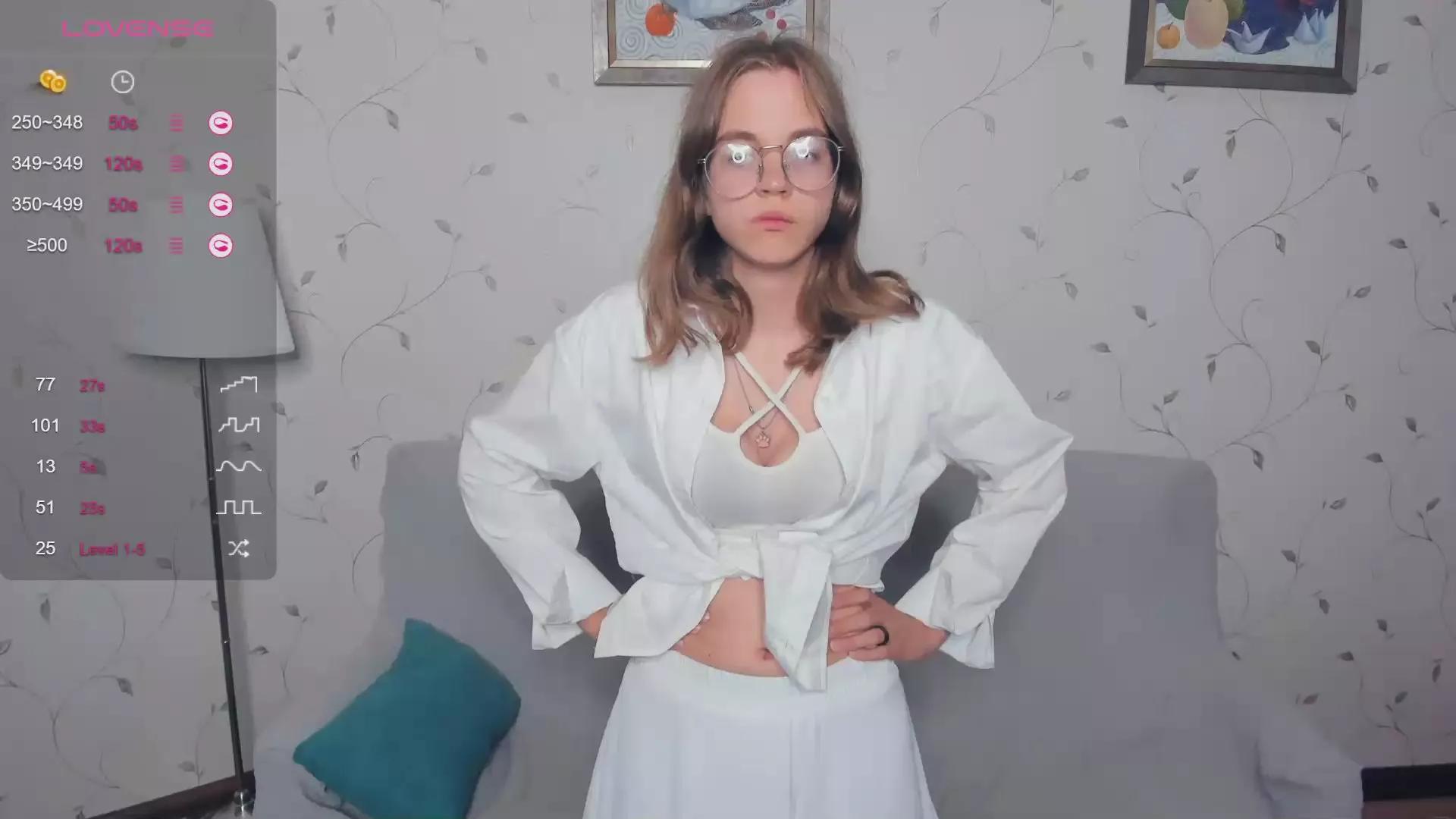 LynneCrust from Cam4
