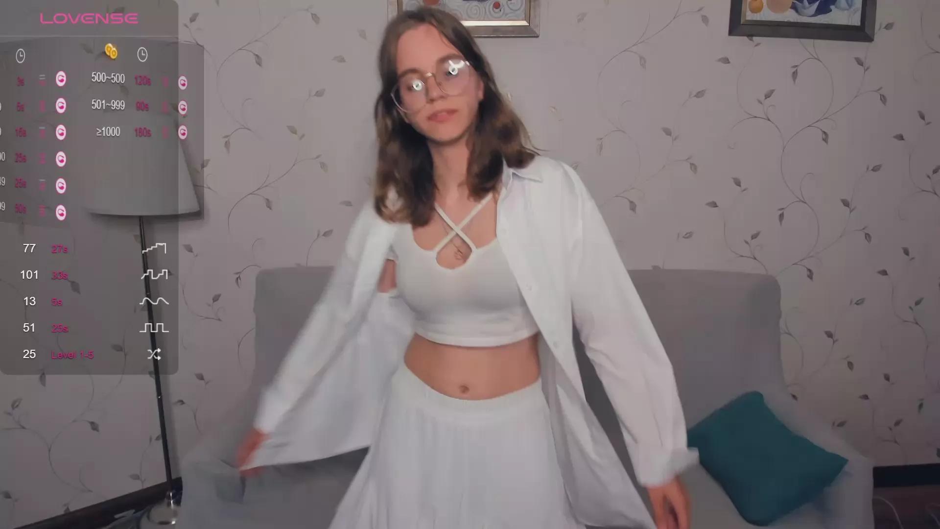 LynneCrust from Cam4