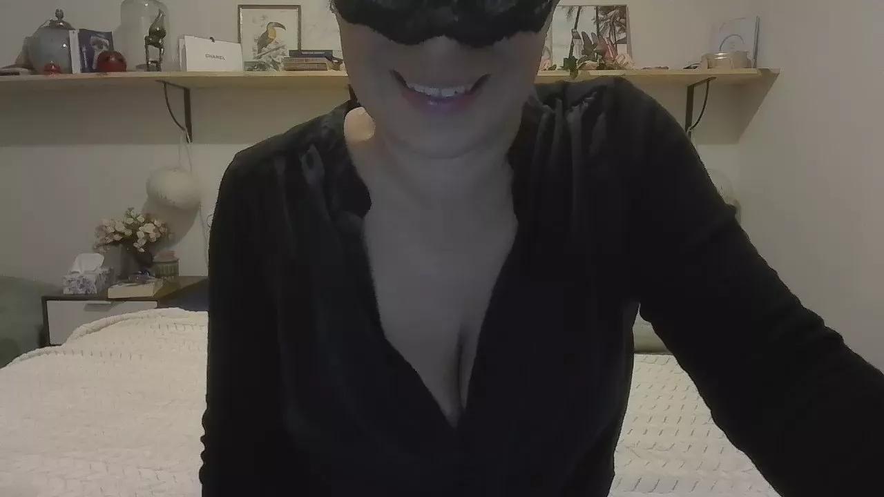 Madame_Louise from Cam4