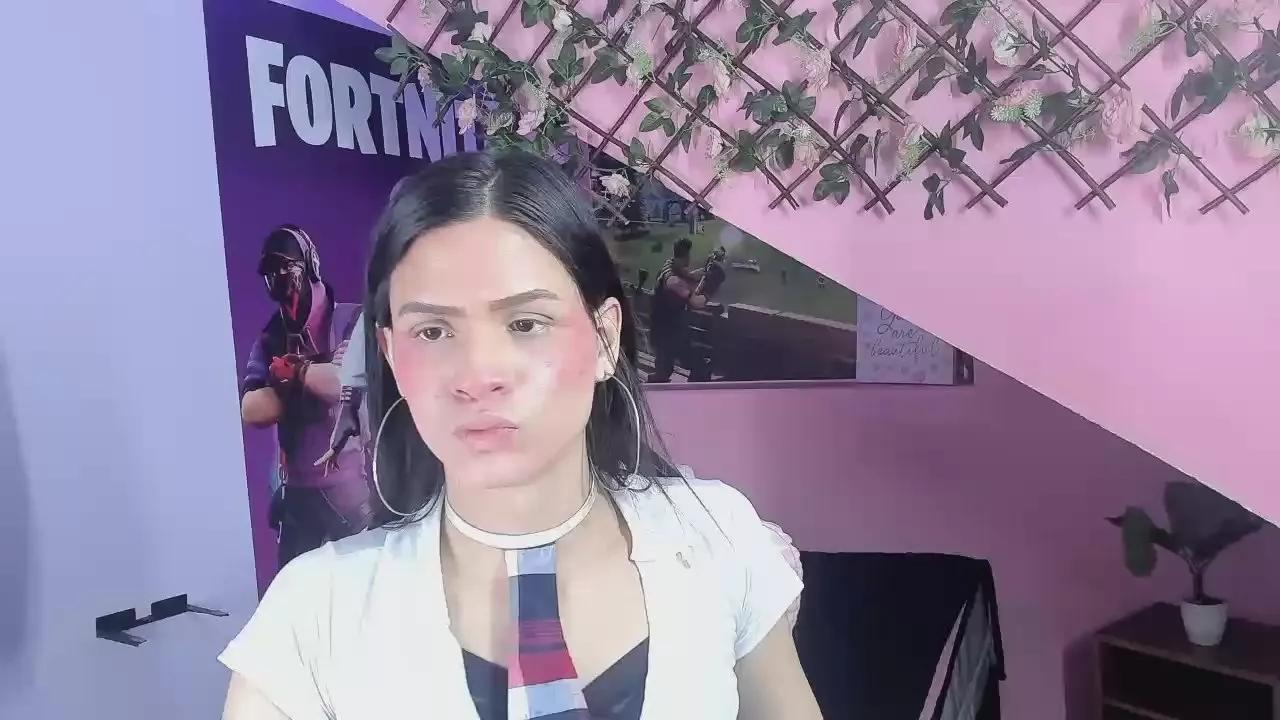 maddiison303av from Cam4