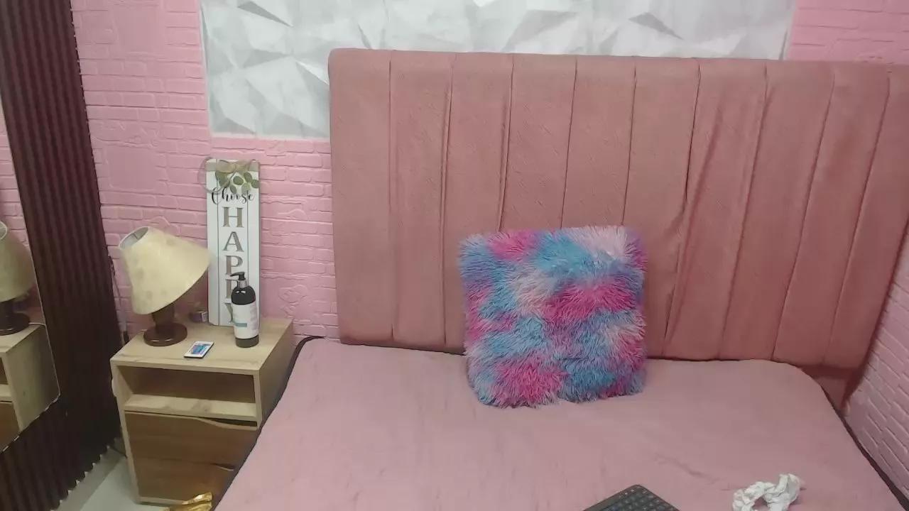 maddiison303av from Cam4