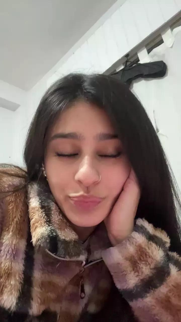 Maddydoll from Cam4