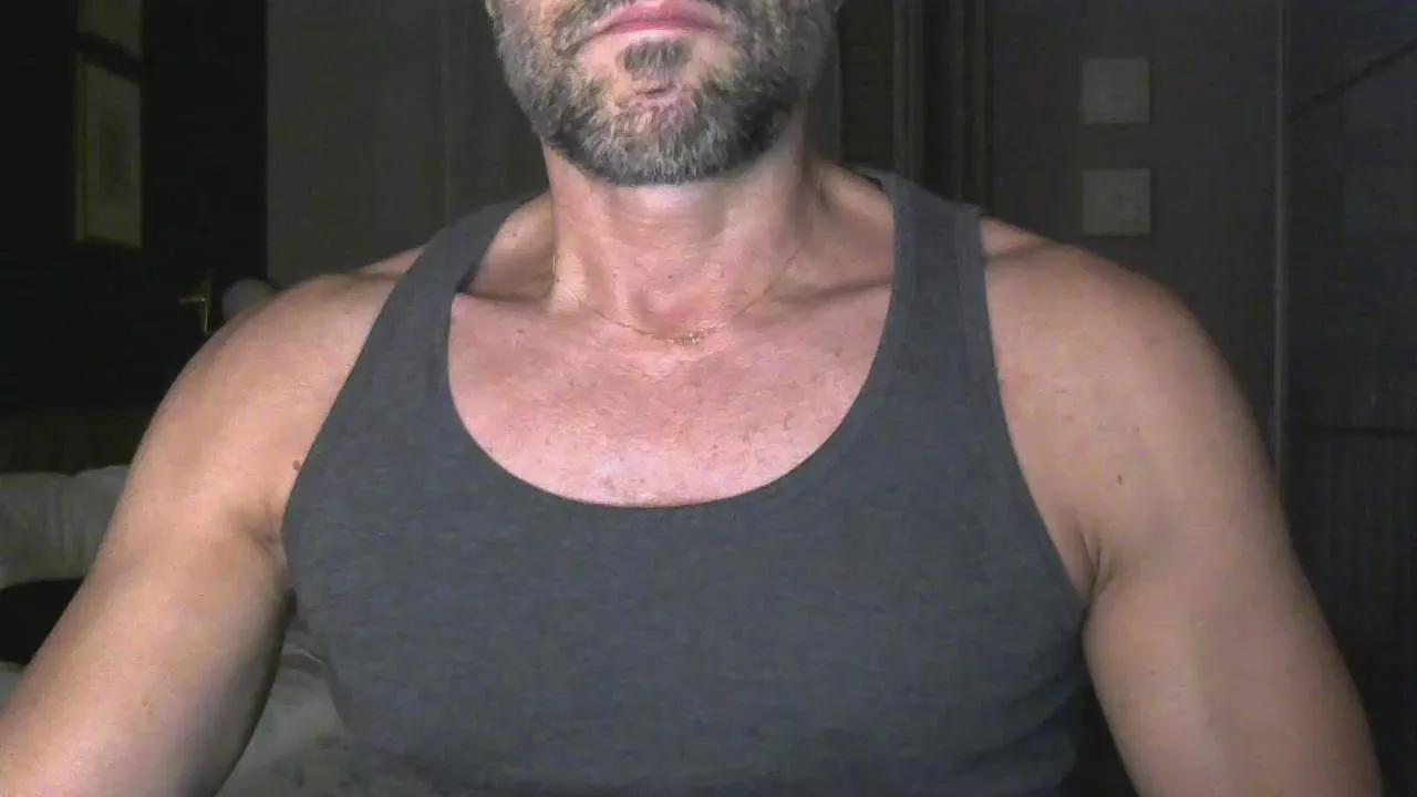 madmaxifun from Cam4