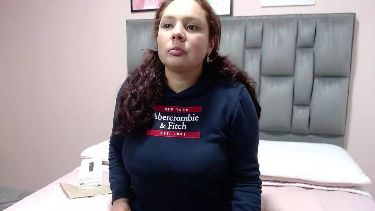 MaggySimpson_ from Cam4