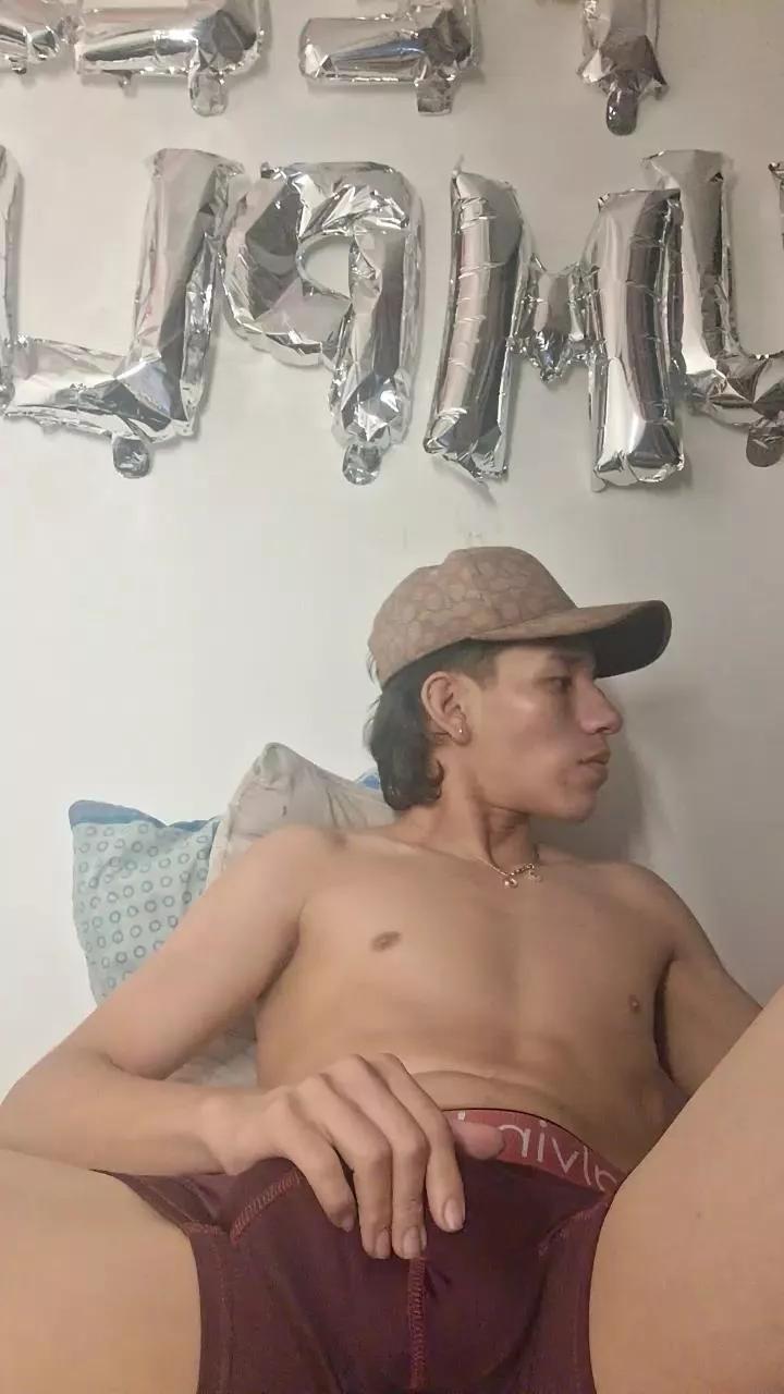 Magig_axel webcams show profile image 