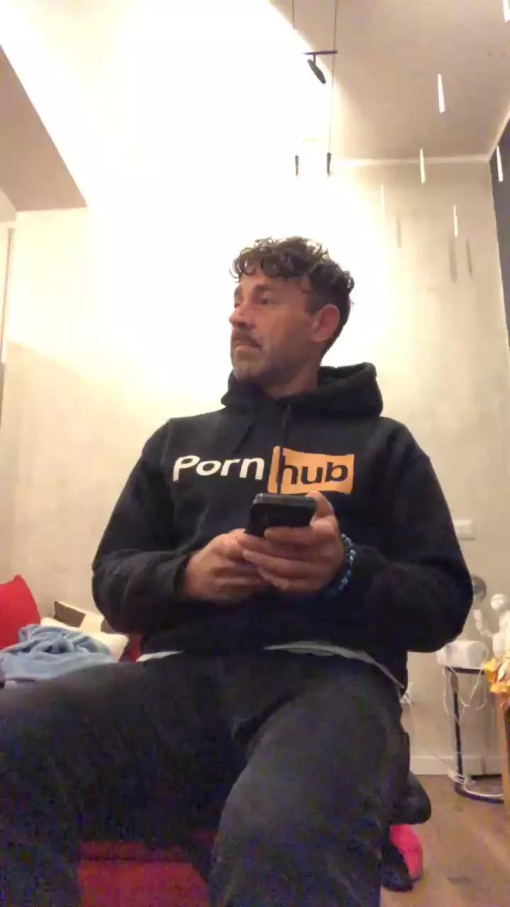 Matteodom85 from Cam4