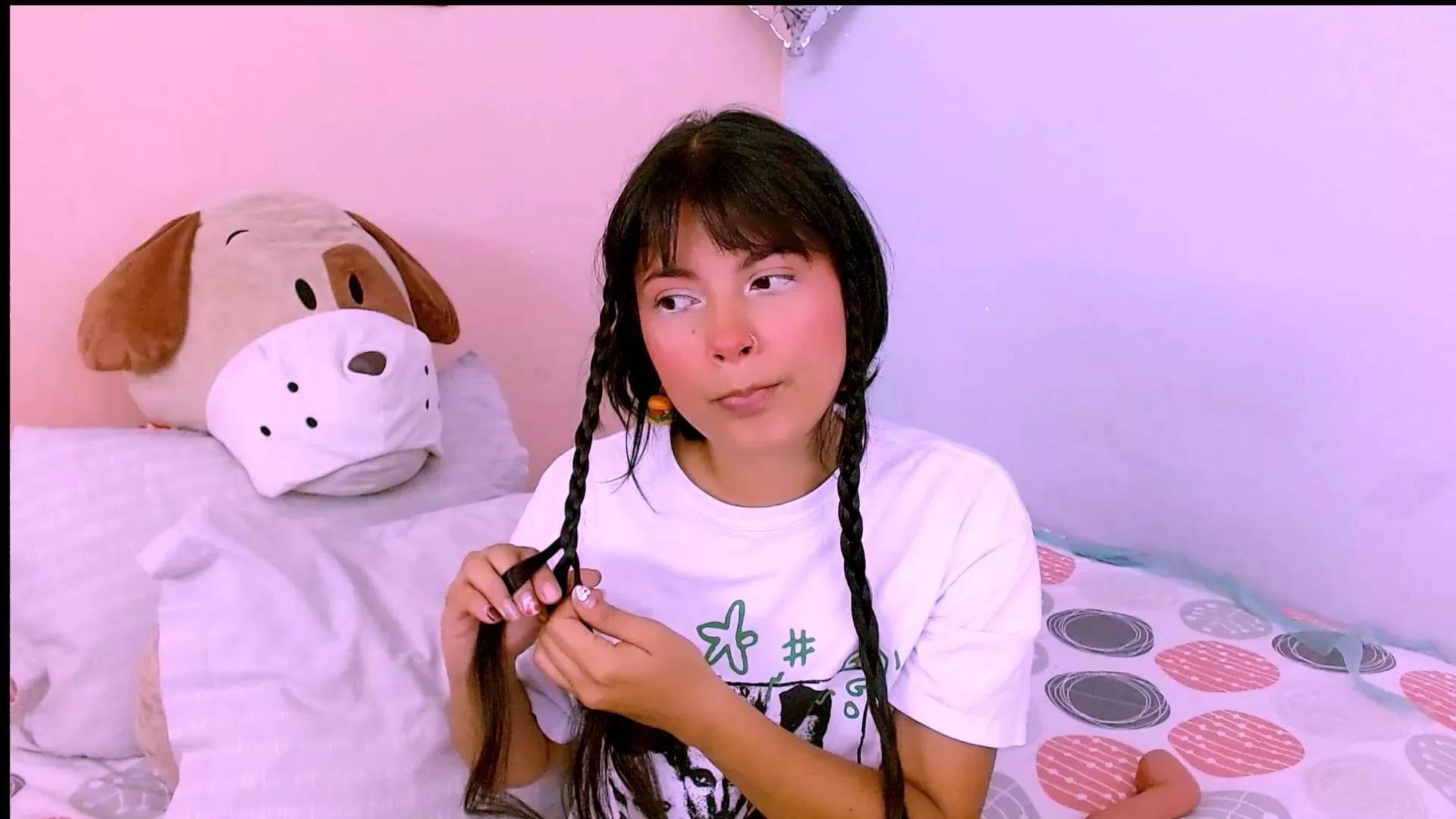 Mattilda18 from Cam4