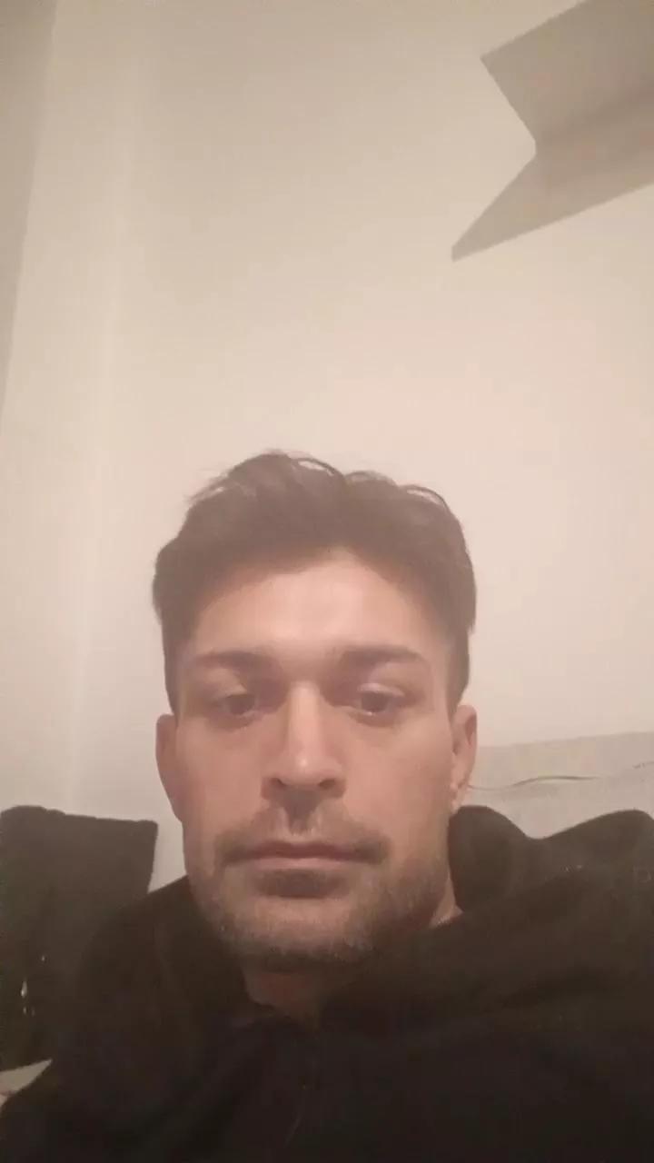 MaviBuzKKTC webcams show profile image 