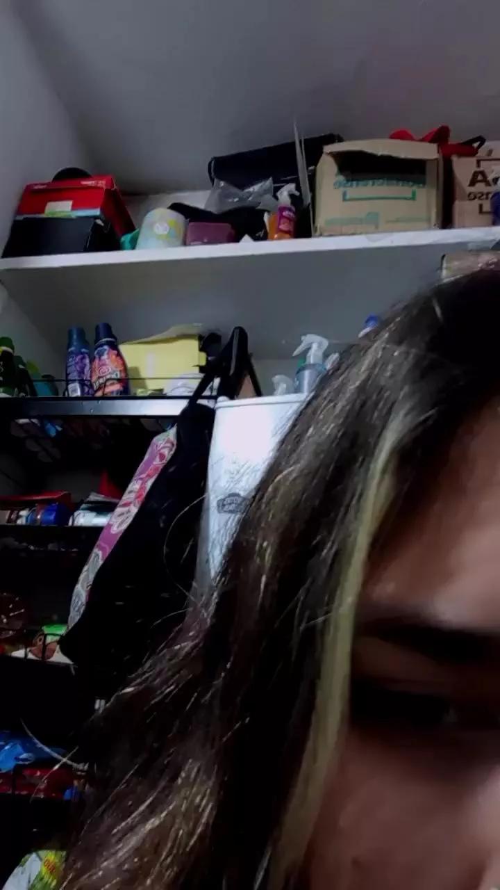 Melitamiel webcams show profile image 