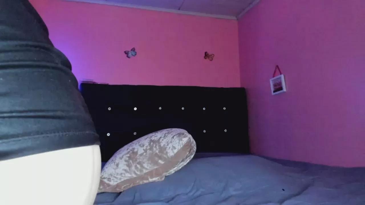 Miis_sarah from Cam4