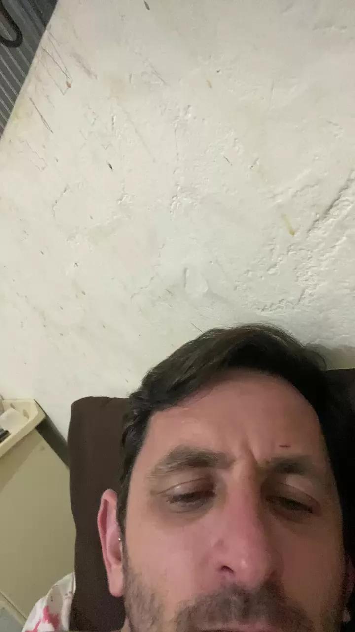 Mikercarvalho webcams show profile image 