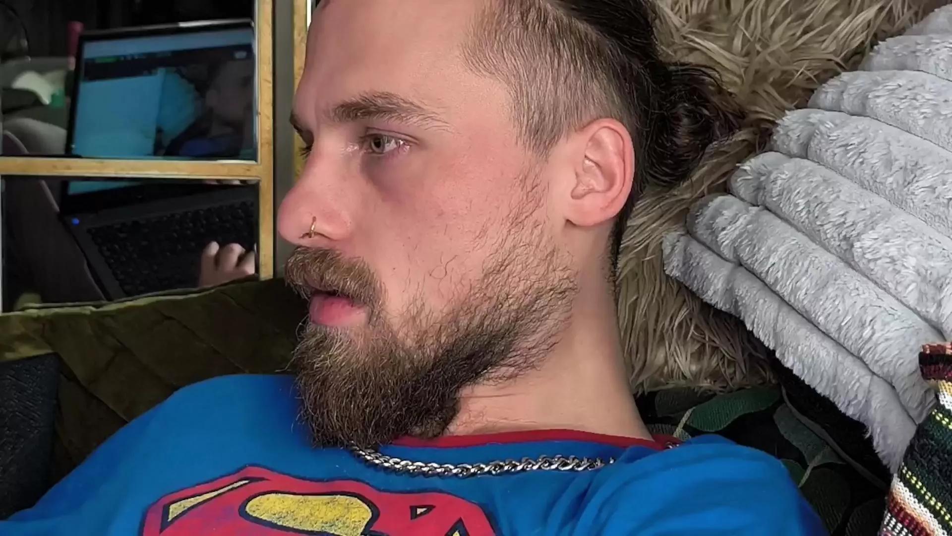 Miller1996 from Cam4