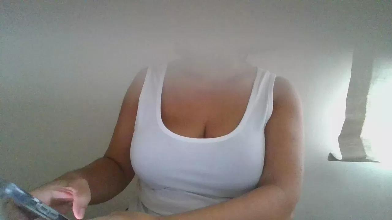 Miotro_yo webcams show profile image 