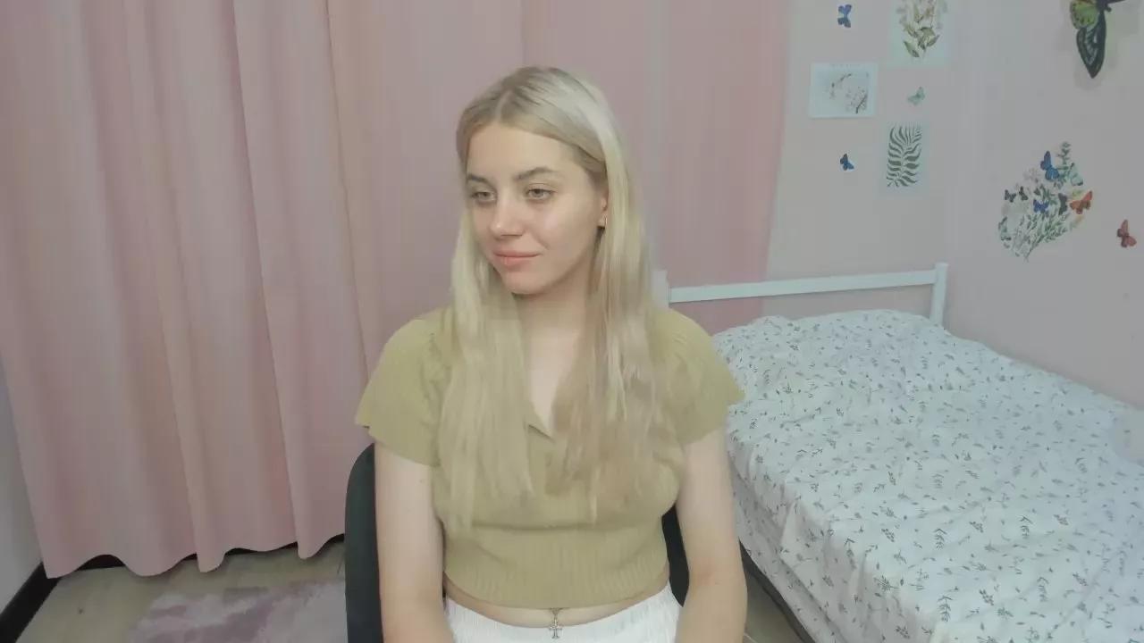 MoireBennett on Cam4