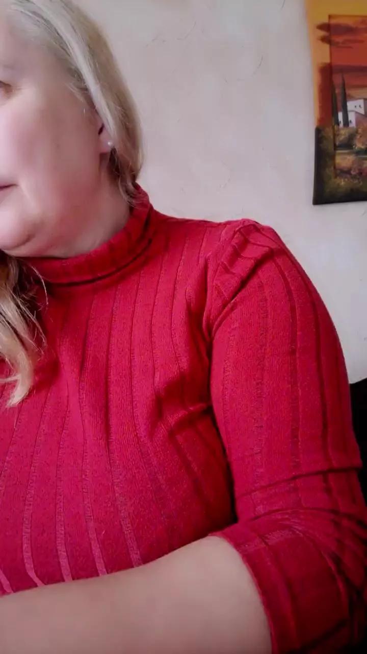 mollig42 from Cam4