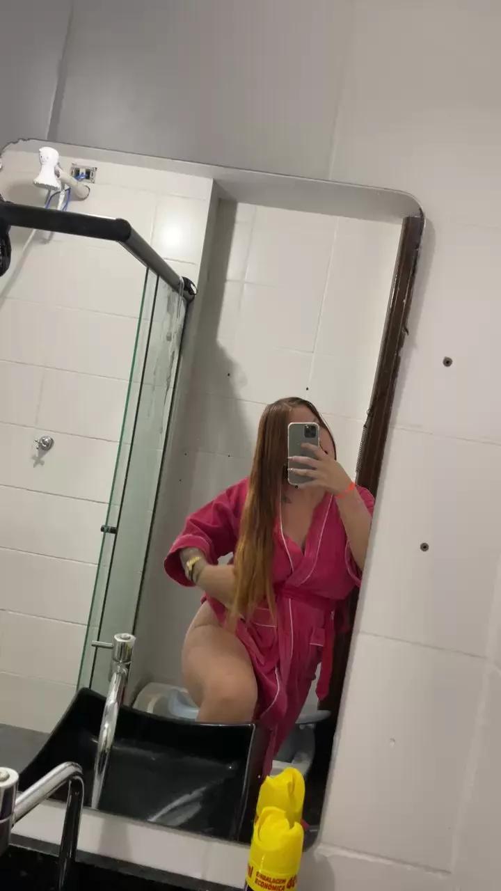 Moniks1 webcams show profile image 