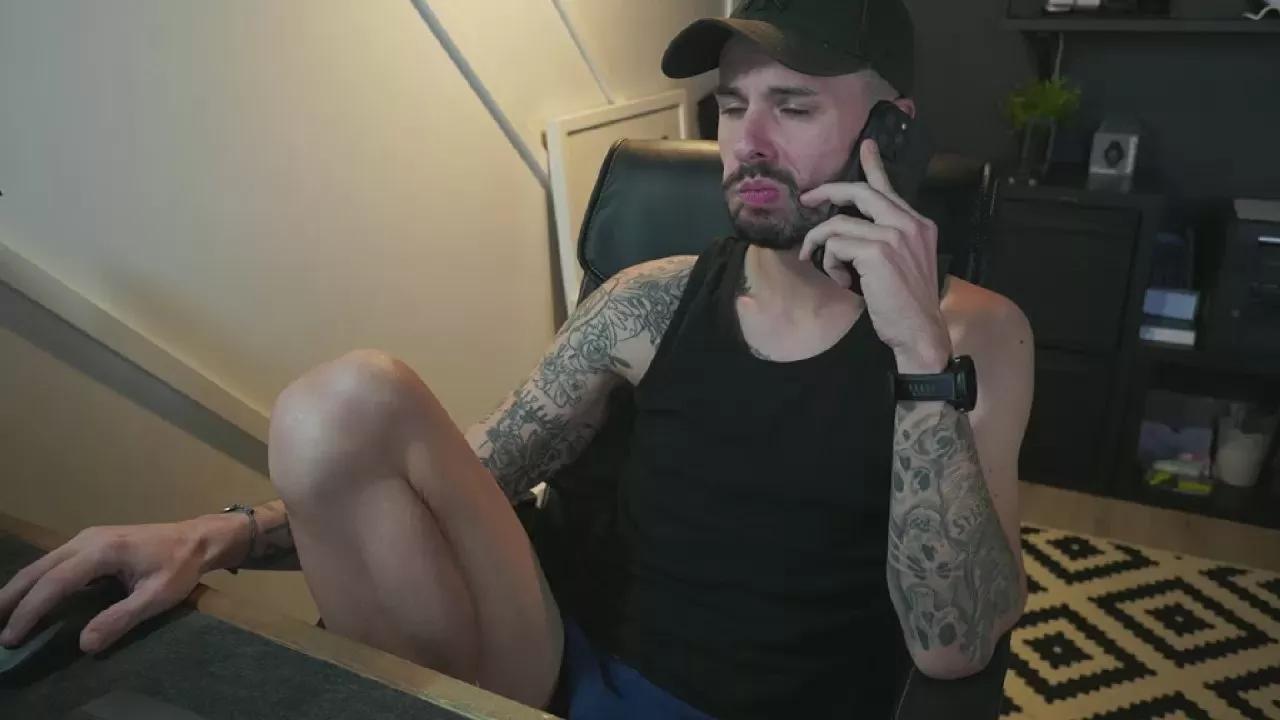 Monsieurguitsxx webcams show profile image 