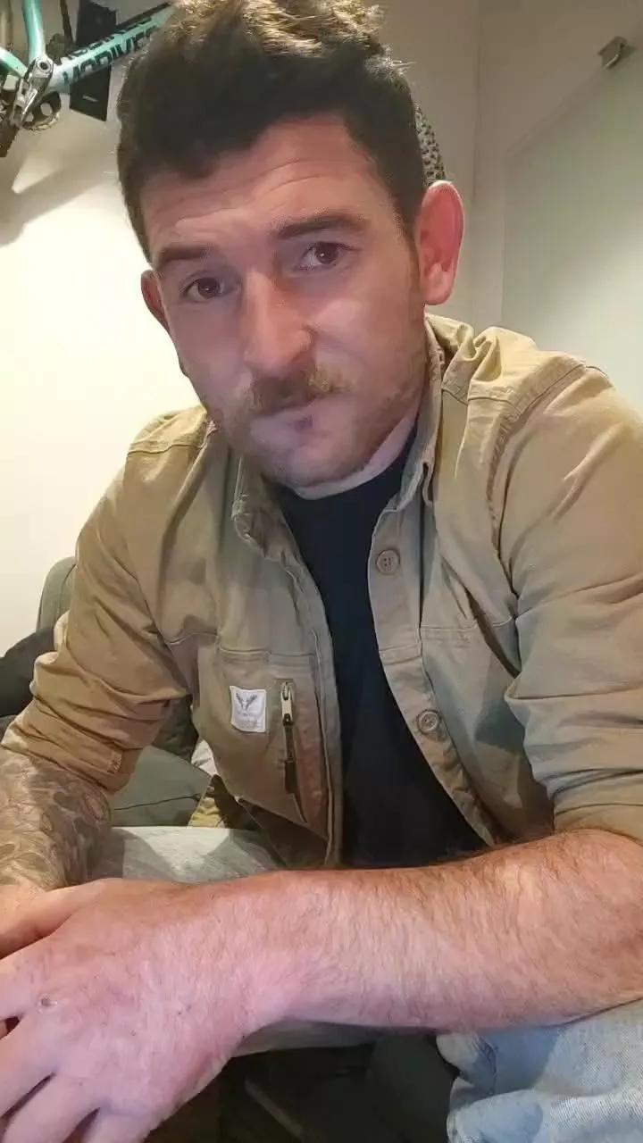 Mooooustache from Cam4