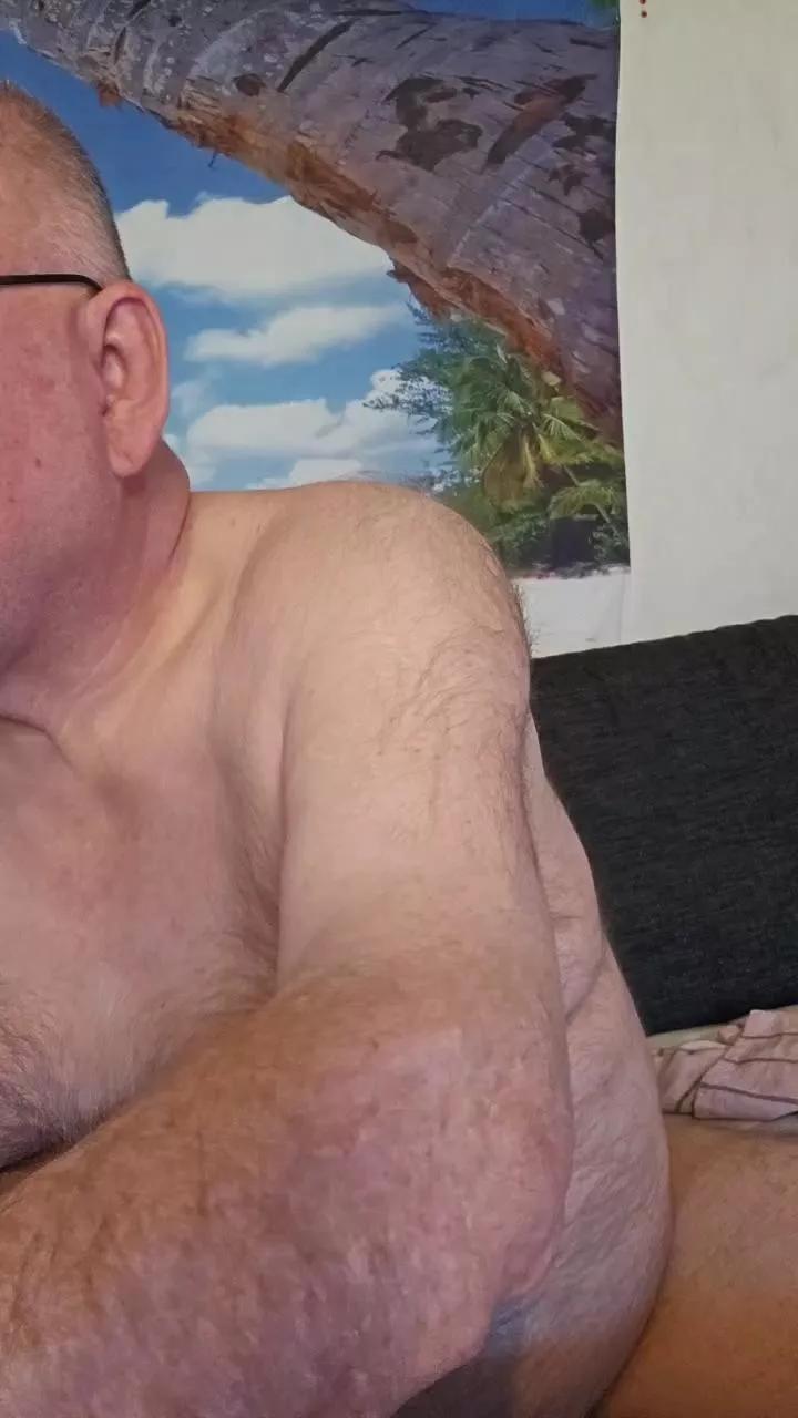 Mullig57 webcams show profile image 
