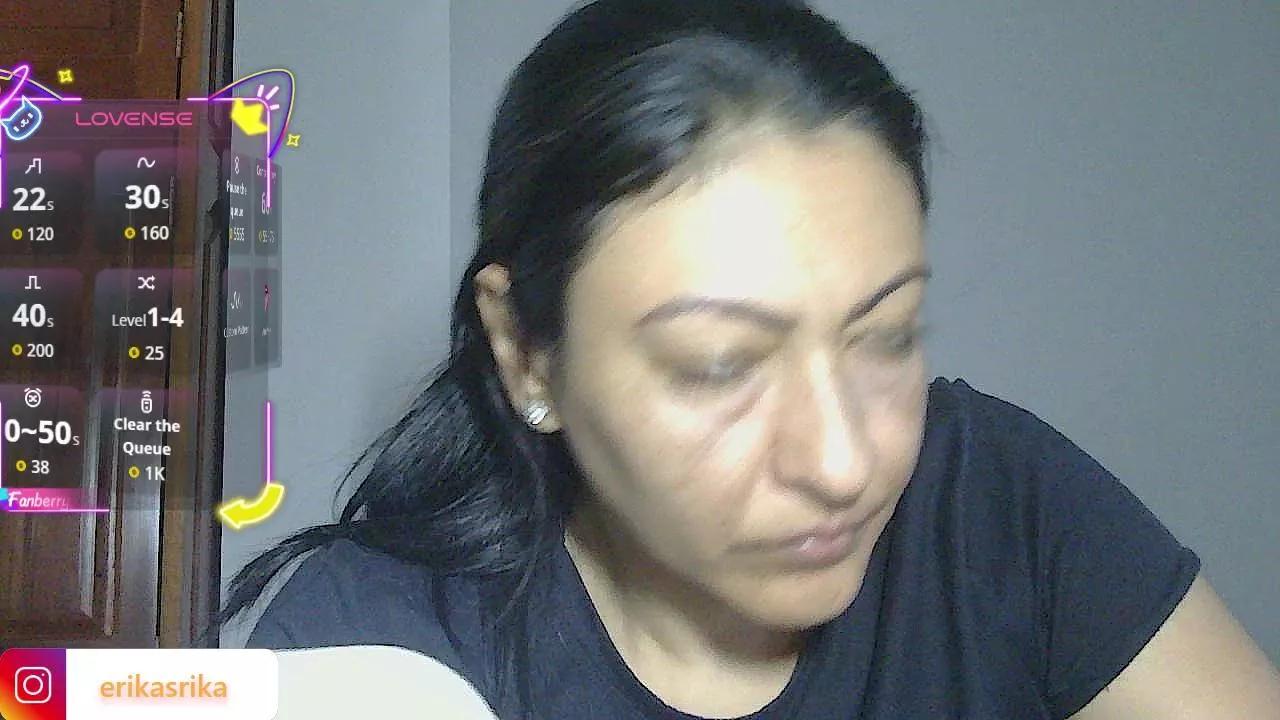 NanaJuicy from Cam4