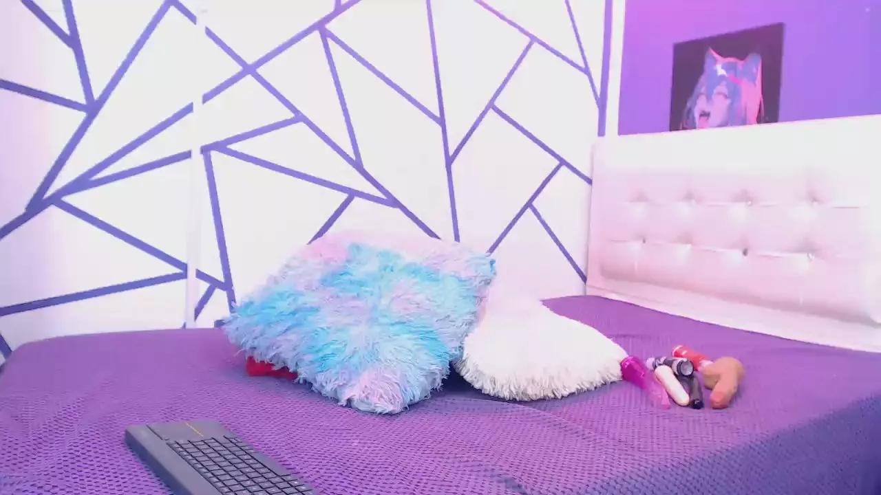 Naomy018 webcams show profile image 