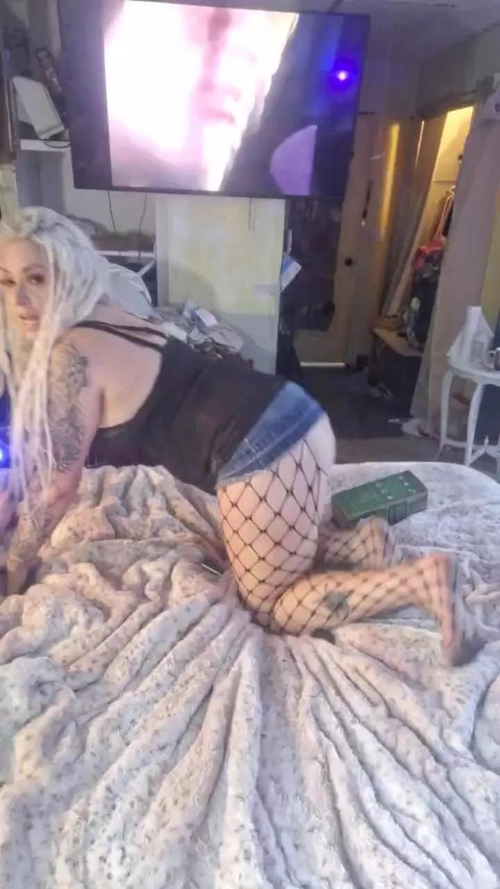 nikkilogan from Cam4
