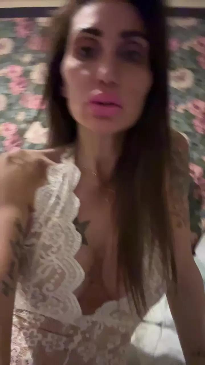 Nina_hotperform webcams show profile image 