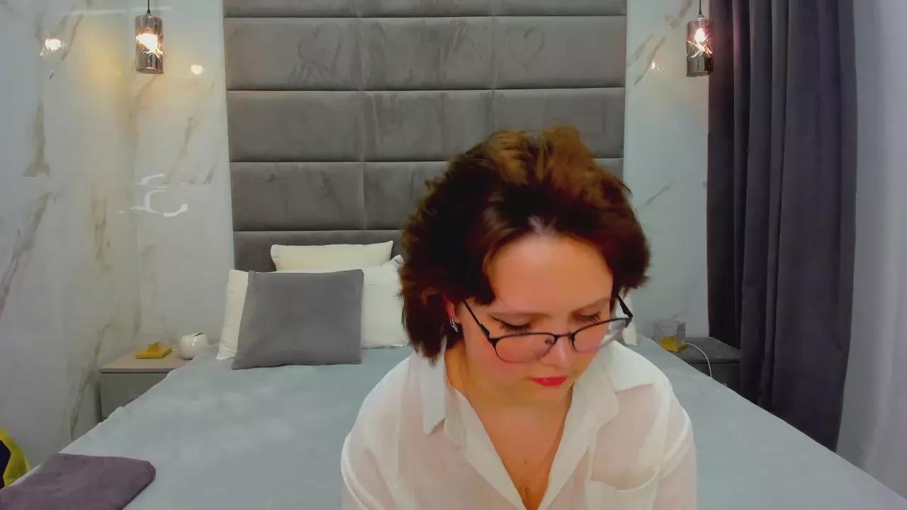 Nina_Lunaa from Cam4