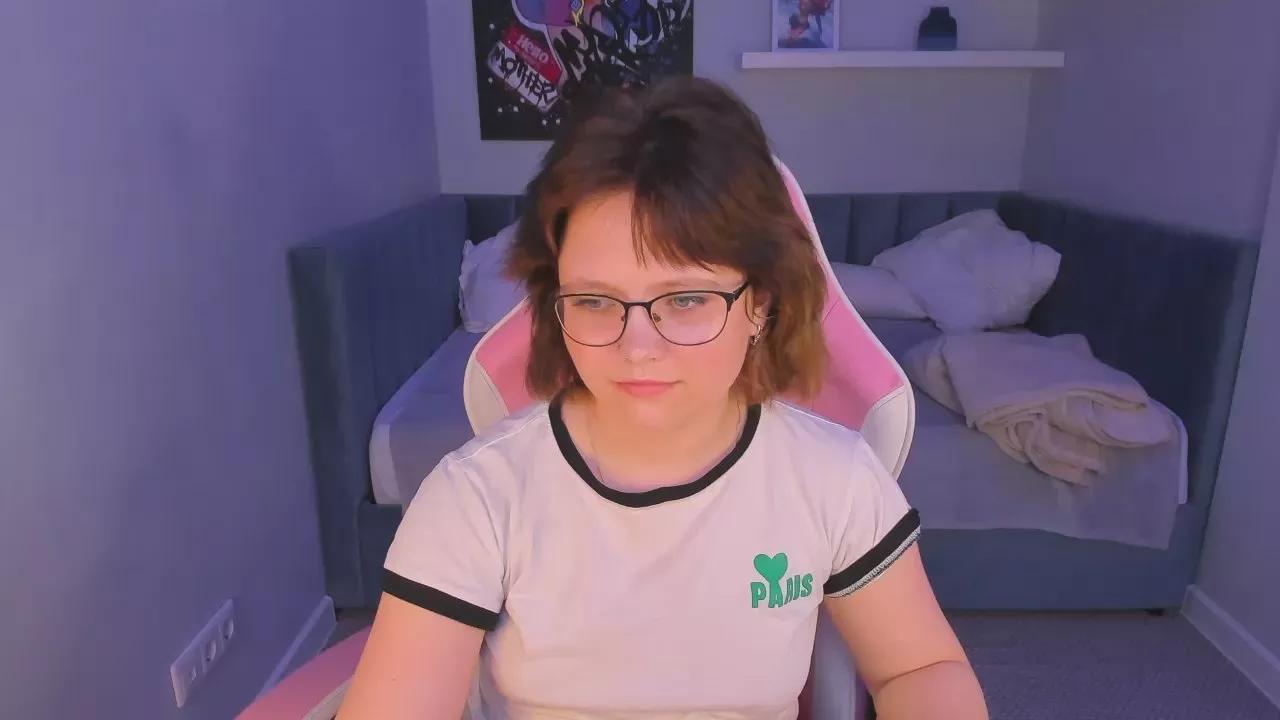 Nina_Lunaa from Cam4