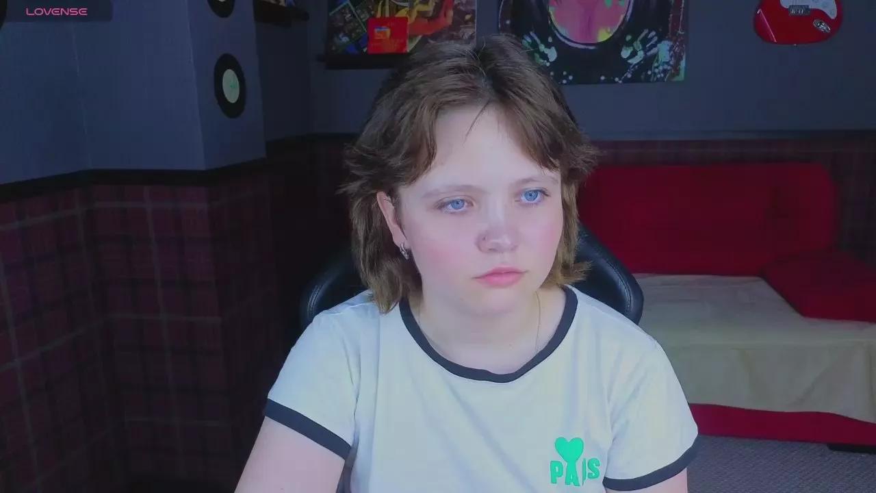 Nina_Lunaa webcams show profile image 