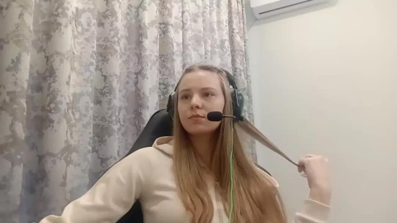 NinfaMowers from Cam4