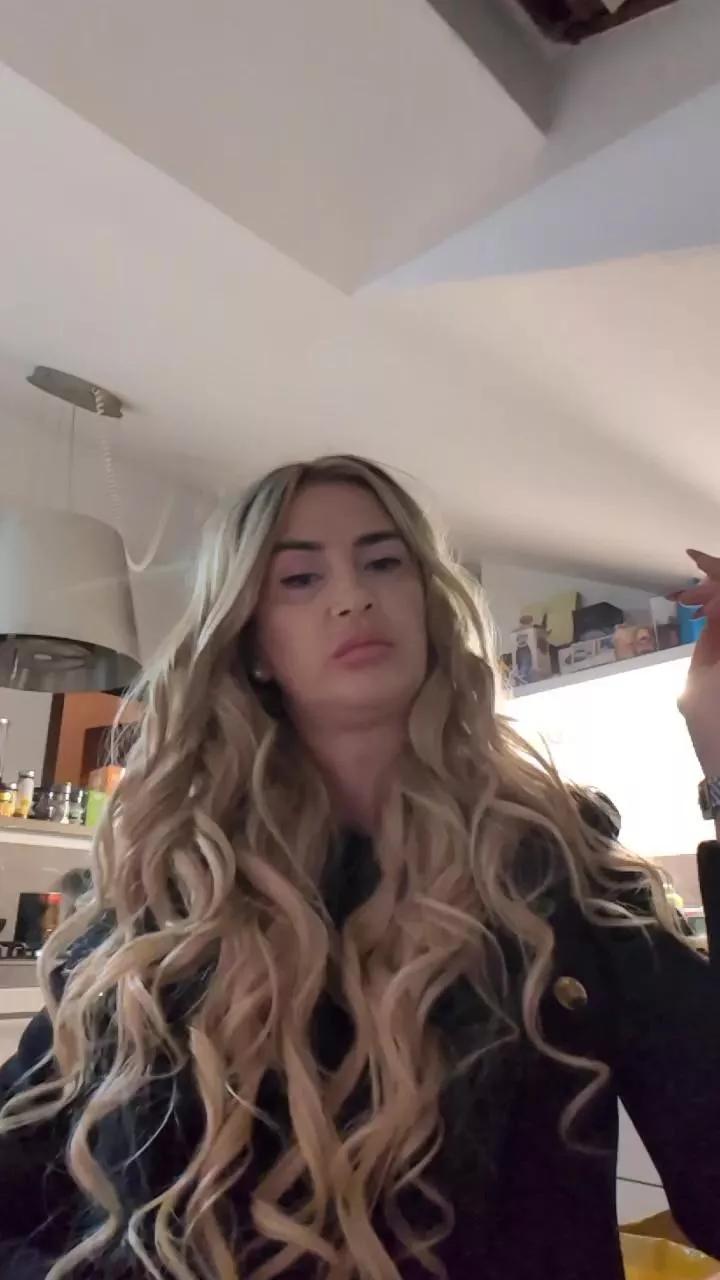 NyxBaroness webcams show profile image 