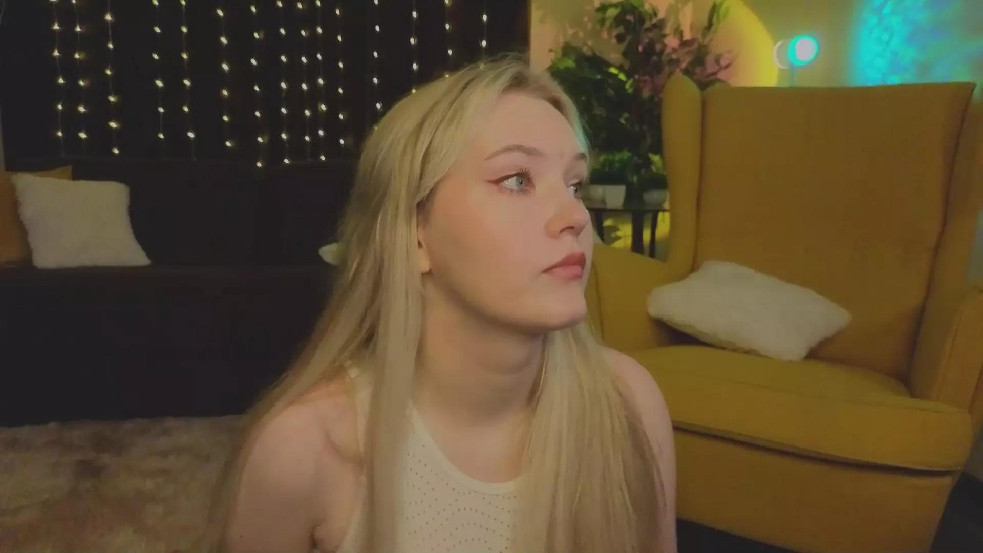 OdeliaAntell webcams show profile image 