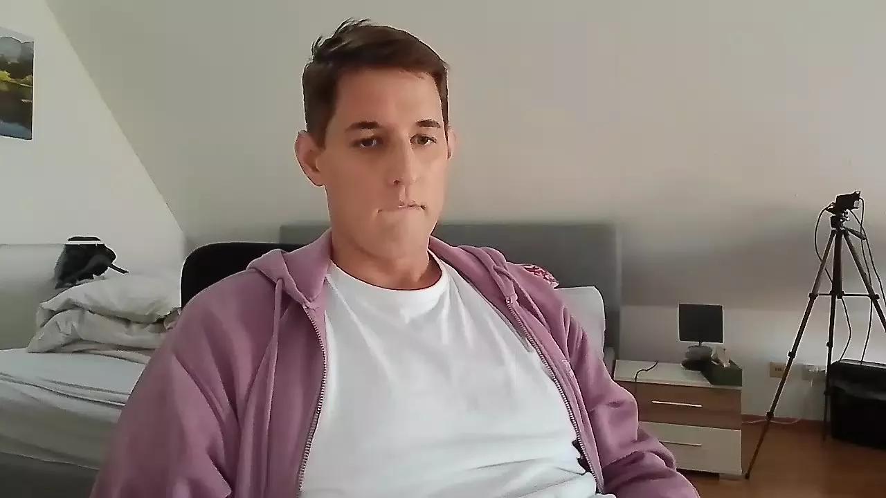 olli_36 from Cam4
