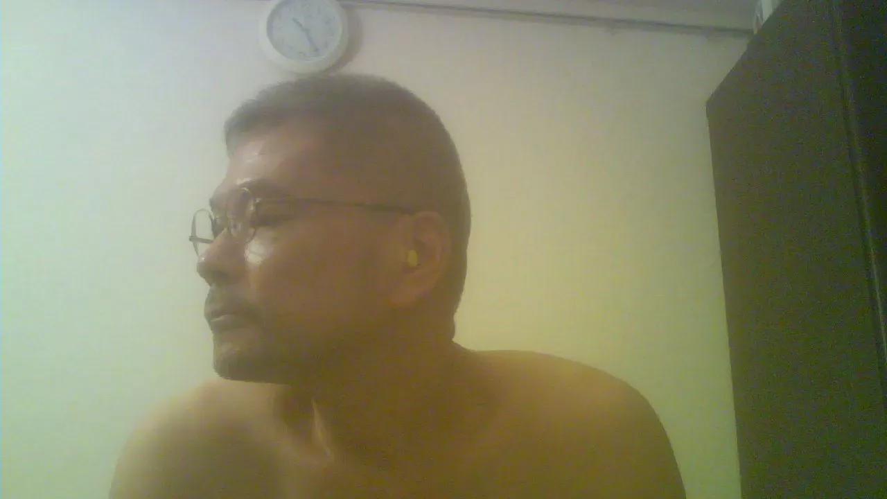 Oyajijp3 webcams show profile image 