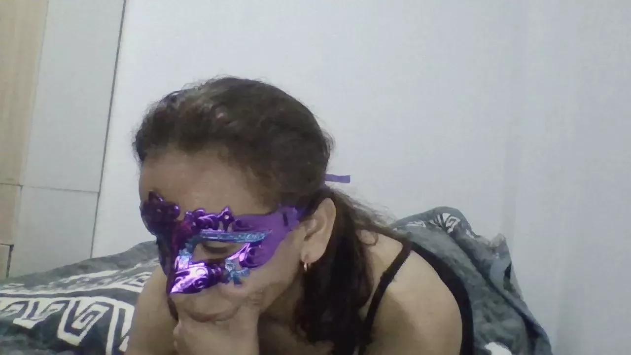 Pequetraviesa webcams show profile image 
