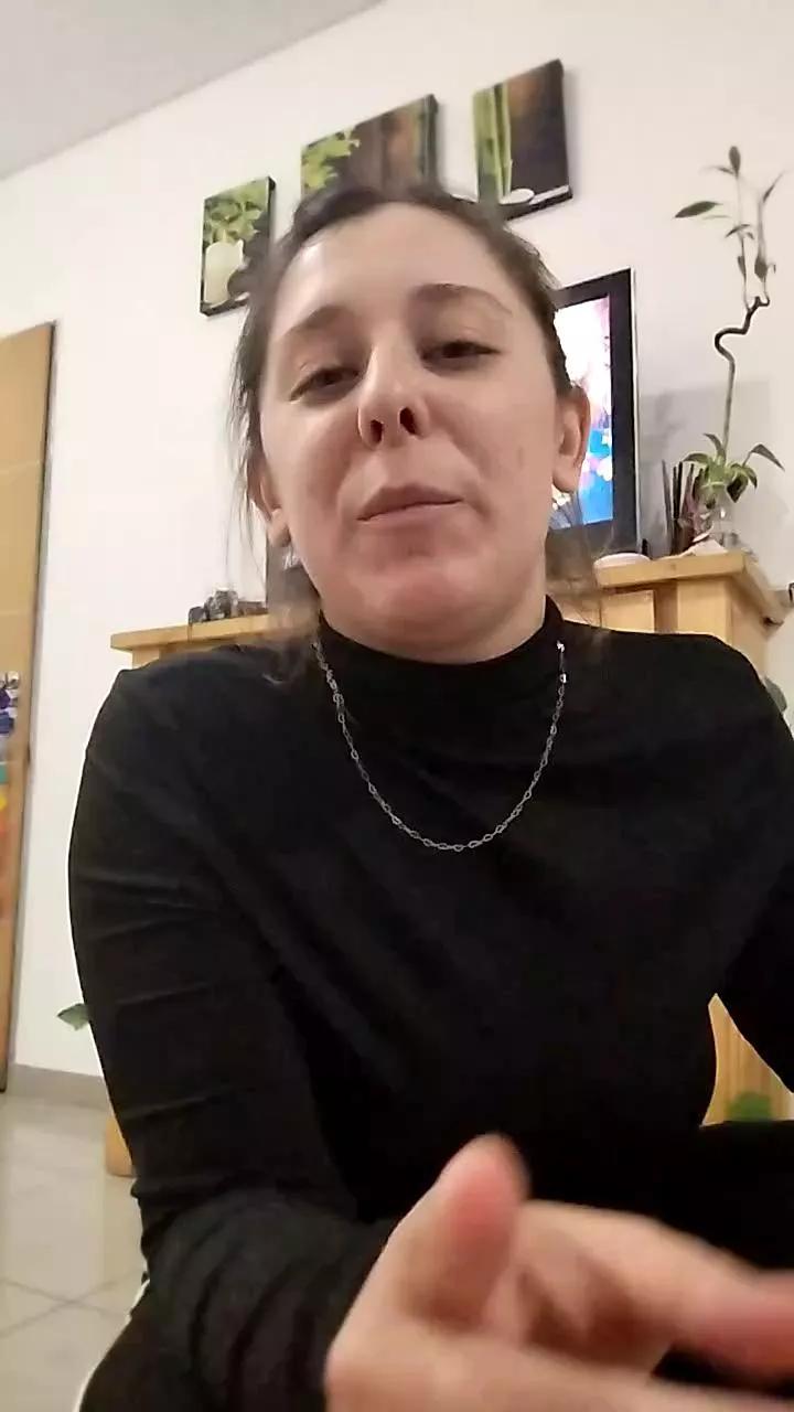 Pimientarojaof webcams show profile image 