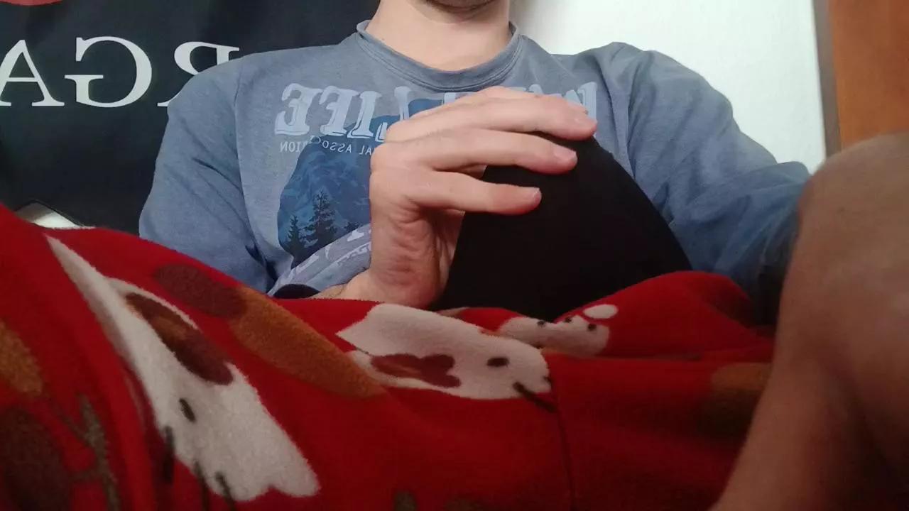 Pollon797 from Cam4