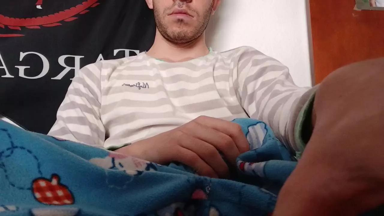 Pollon797 from Cam4