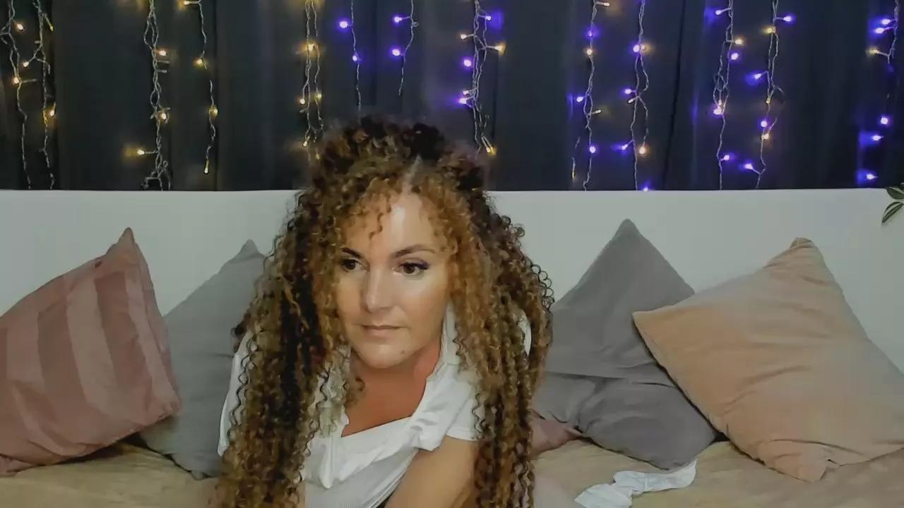 PollyHard21 from Cam4