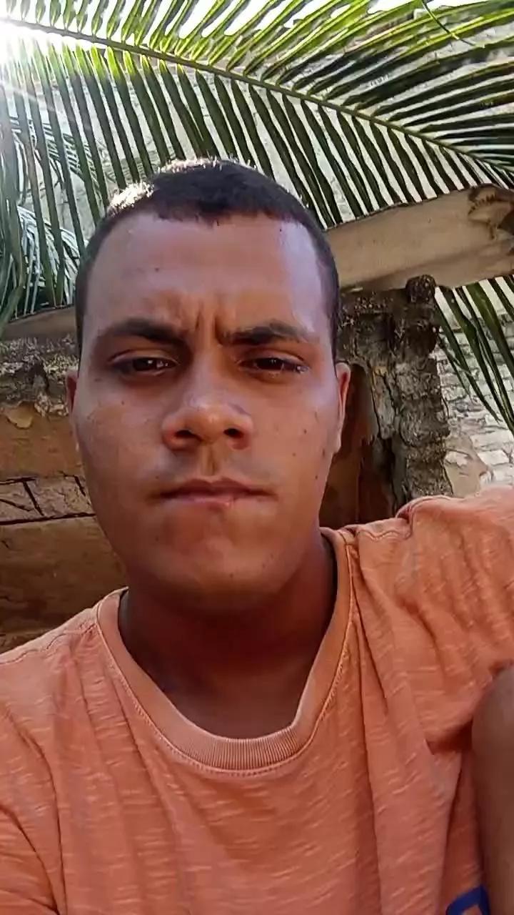 PretoDot1 webcams show profile image 