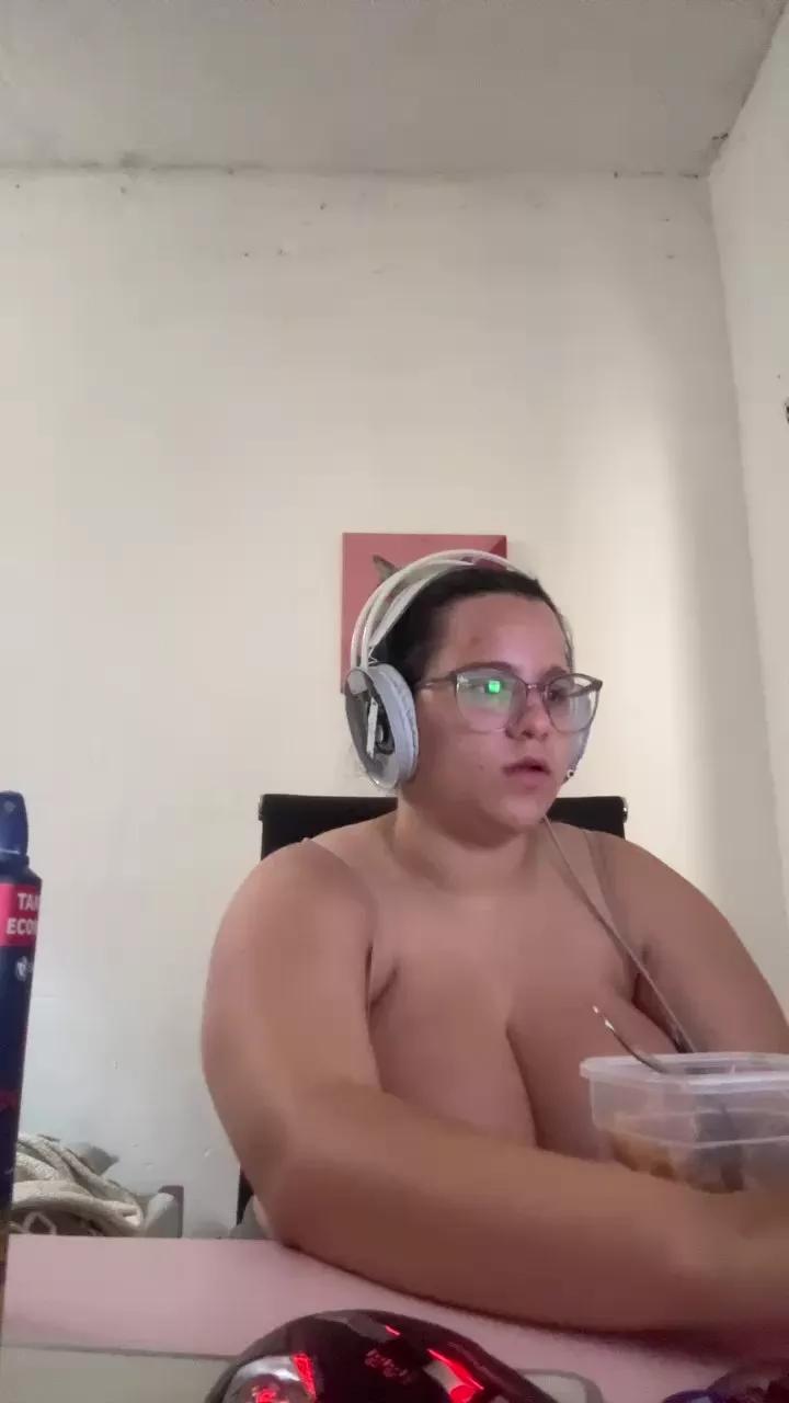 Privlysamami webcams show profile image 