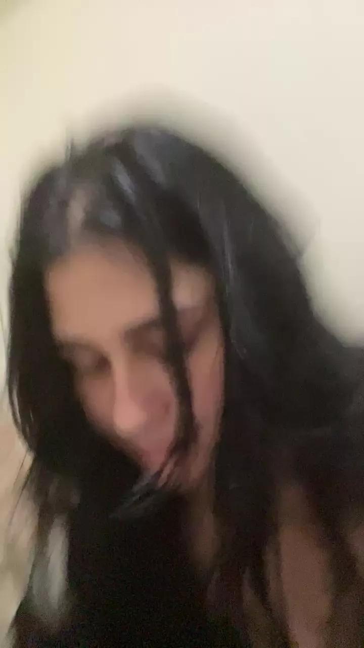 Pudizinhaa webcams show profile image 