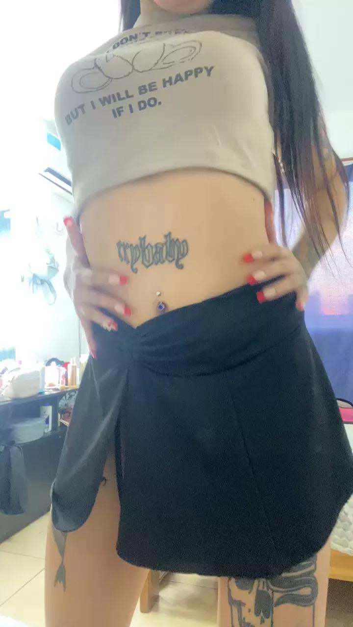 Queeen00 from Cam4